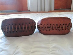 6″ CIRCLE Y WESTERN STIRRUPS 2 1/2» TOP 3» FOOT TREAD, LEATHER WRAPPED BOTTOM