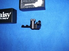 DAISY REAR PEEP SIGHT FOR MODEL 499 and 853, NEW, WITH FREE SHIPPING