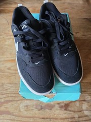 Nike SB Alleyoop (GS) US 7Y UK 6 EUR 40 black with white Skateboarding Shoes