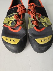 La Sportiva Unisex Climbing Shoes US 11 EU 44.5 Black Yellow