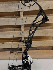 *BOW ONLY* Bowtech Revolt x80 – Black – 80lbs – RH
