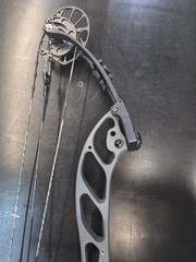 Used PSE Supra RTX 37 – Right Hand – 60lbs – Grey