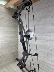 Used Hoyt RX-9 Left Handed 60-70# Tombstone
