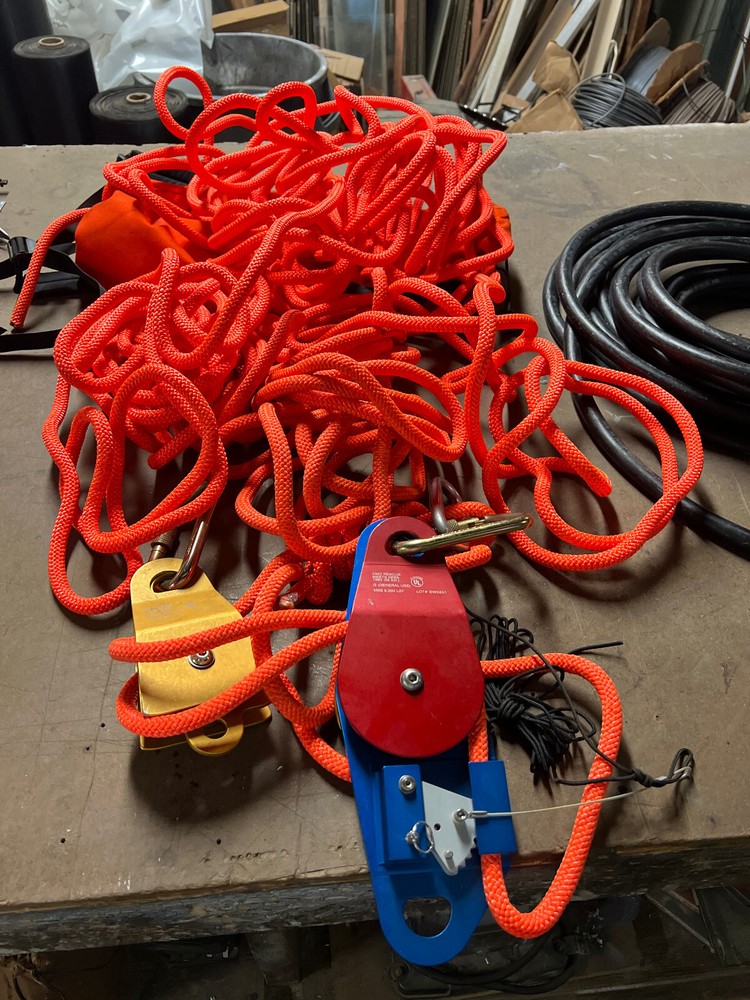 CMC Rescue – CMC Rescue Rope. MBS 8,000 LBF MEETS NFPA 430201