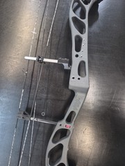 Used PSE Supra RTX 37 – Right Hand – 60lbs – Grey
