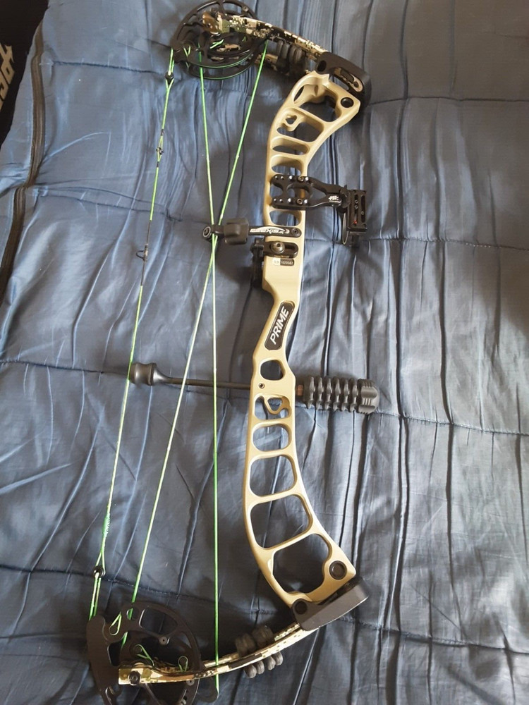 Prime Logic CT3 Compound Bow RH 29″ 60# 335fps EXTRA CAMS INCLUDED!
