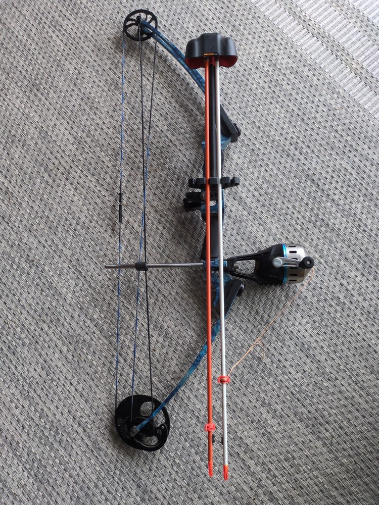 Cuda Gen X Bowfishing Compound Bow Package! bow fishing arrow Zebco 808 reel KIT