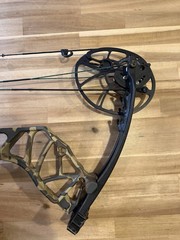 Bear Archery Legit RTH RH 70lb Fred Bear Camo- Sight, Rest, Stabs, Feet & Quiver