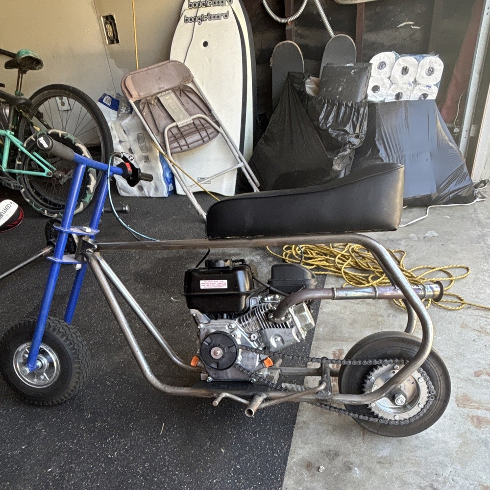Mini Motorcycle 4-Stroke Gas Mini Bike w/ Seat, Chain Drive, Kickstand