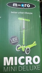 Micro Mini Deluxe LED Wheels Scooter Swiss-Designed, GREEN Ages 2-5 NEW