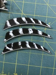 4″ Right Wing Shield Natural Barred Feather Fletching, 25Pk Archery
