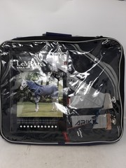LeMieux Arika Featherweight Rug Navy 6’6″ Horse Equestrian
