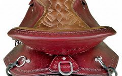 TRACKING ENDURANCE RACING LEATHER HORSE SADDLE ON FIBERGLASS TREE