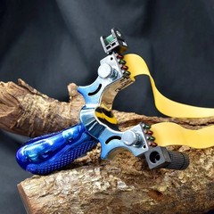 Hunting Professional Catapult Laser Slingshot With Rubber Aim Point Target HOT