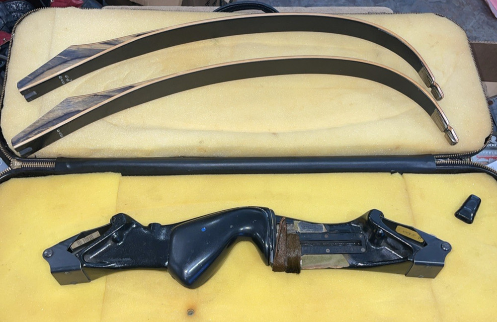 VTG Fred Bear A‑Mag Takedown Riser (16”) + #2 Limbs 65# – Bear T/D Bow – AM0 60″