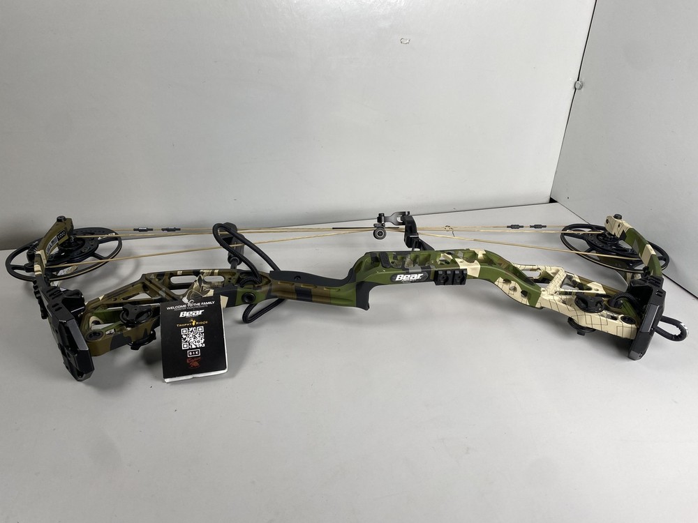 Bear Archery Right-Handed 55-70 Draw Weight Redeem Compound Bow – Emerge 2.0