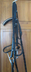 BLACK ENGLISH LEATHER BRIDLE WITH CRYSTAL BROW BAND, FULL CHEEK BIT, LACED REINS