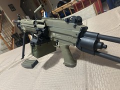 Cybergun x FN M249 MINIMI «Featherweight» Airsoft Machine Gun W/ A&K 1500rd Box