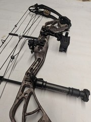 Bear Species Compound Bow Package! RH 23.5-30.5″ 55-70lbs. QAD arrow rest sight