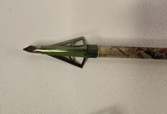 Lot of Arrows W/ Broadheads Wolverine Hunter 6070 & St Epic Realtree N-Fused