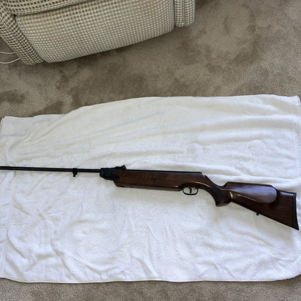 Weihrauch HW35 .177 Cal Spring-Piston Pellet Air Rifle – Classic German Quality