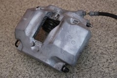 BMW G20 G21 G30 G31 G32 G11 G12 X3 G01 X5 G05 BRAKE CALIPER FRONT RIGHT 6883736