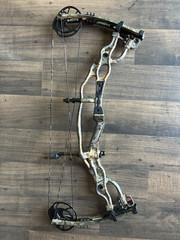 Hoyt Carbon Spyder 30 in Realtree #3 Cam 28-30″ 70# 332fps!