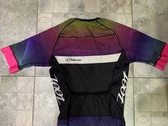 Zoot Triathlon Suit Size L Full Zip Short Sleeve Tri Suit Cycling Multicolor