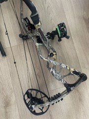 Hoyt REDWRX Carbon RX-1 RH Realtree