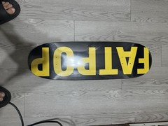 FAT POP Model Skateboard Deck Black & Yellow Logo Graphic egg shape size 10.0