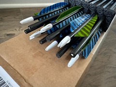(12) Rose City PO Cedar NIGHTFALL 5S 11/32″ PAINTED & MATCHED 55-60# Arrows [v5]