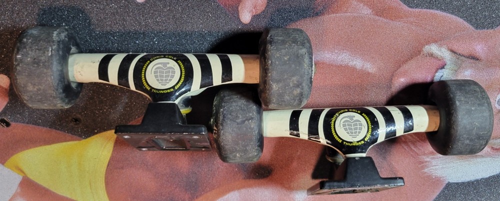 PAIR OF CHRIS COLE THUNDER SKATEBOARD TRUCKS White And Black