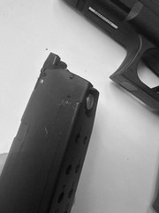 GHK Airsoft G17 Gen 5, cal 6mm. MOS Version 1 with 4 optic plates included.