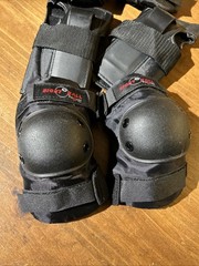 Eight Ball Youth 8+ Multi-Sport Elbow & Knee Pad Wrist Guard Safety Set