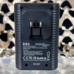 EBL 802 Smart Battery Charger For 9V/AA/AAA Ni-MH Ni-CD Rechargeable Batteries