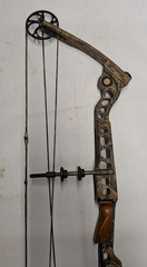 Mathews SoloCam Archery Q2XL Realtree Camo Compound Bow! RH 28.5″ 60-70lb.