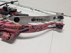 Hoyt Banshee Compound Bow 44in Pink Camo Hoyt USA Cobra Sight Rest Stabilizer