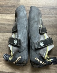 Evolv Defy Climbing Shoes Mens Sz 11.5 Black Grey Comfortable Durable Climbing