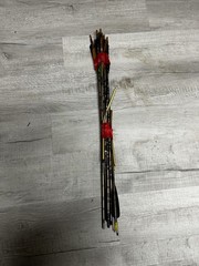 Lot of Mixed Carbon/Fiberglass Archery Arrows Parts Repair Practice As Is