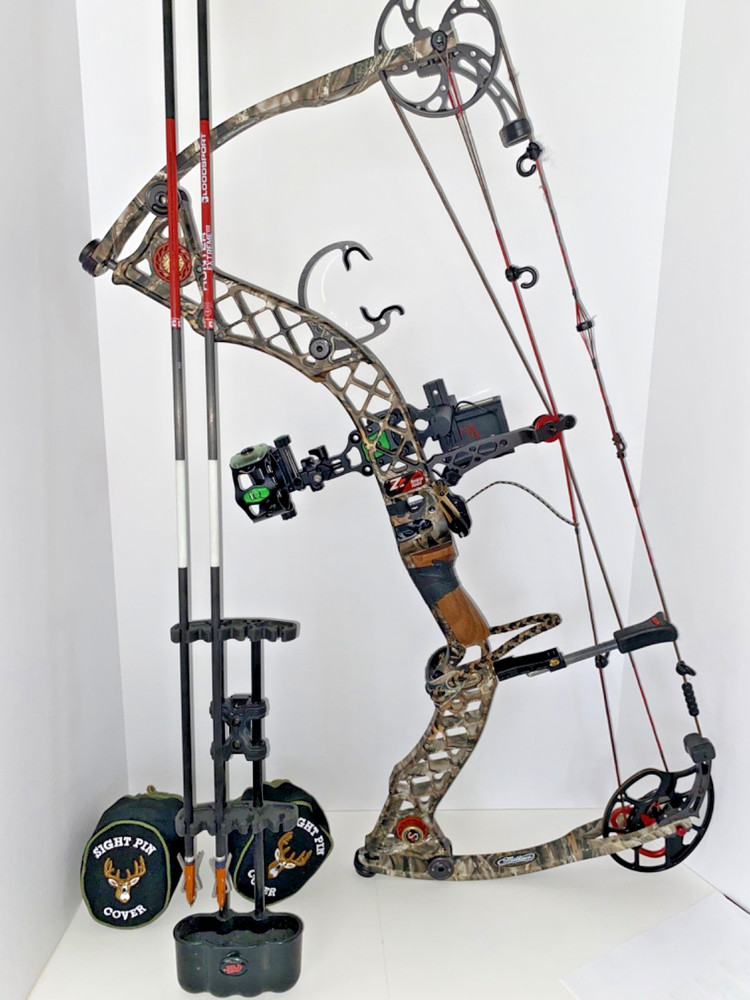 Mathews Z7 Bow, Leupold Vendetta Laser rangefinder, IQ sight, 29.5 Draw