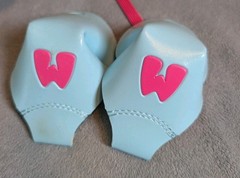 Moxi Beach Bunny Roller Skates Blue Sky Pink Sz 5 Slightly used w/Box Toe Guards