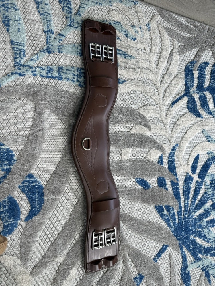 Prestige Anatomic Dressage Girth 60 cm, 24” Brown