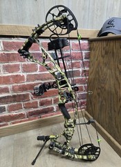 Hoyt VTM 31 Origin Camo, RH, 60-70 Lbs. 25-30 in. Loaded, Exellent Condition!