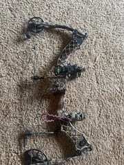 Mathews Solo Cam Right Hand Bow Hunting Compound Bow 70lb 31in Camo Aluminum