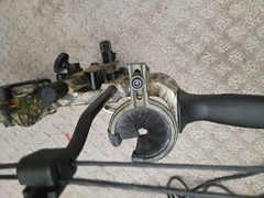 Predator Raptor Compund Bow Southland Archery Sight Tewax Biscuit Hunting