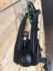 MATHEWS Phase 4 29 RH 70lbs GAS Strings Compound Bow
