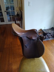 Vintage Stubben «Siegfried» Leather Saddle, TW 30.5 cm, Seat Size 18 in. (45 cm)