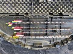 Compound Bow with Arrows and Hard Case, Camouflage & Black, Suitable for Men