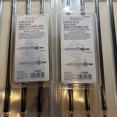 Crossbow Arrows and Grizzly Three Blade Broadheads *read description* Hunt Camp