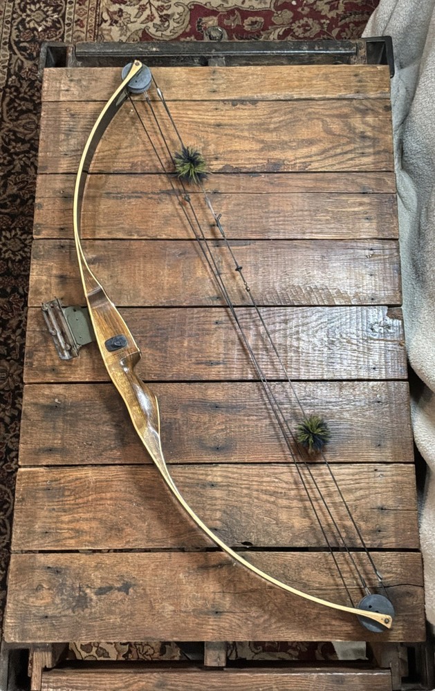 Vintage Browning Cobra Wood Compound Bow, 44″